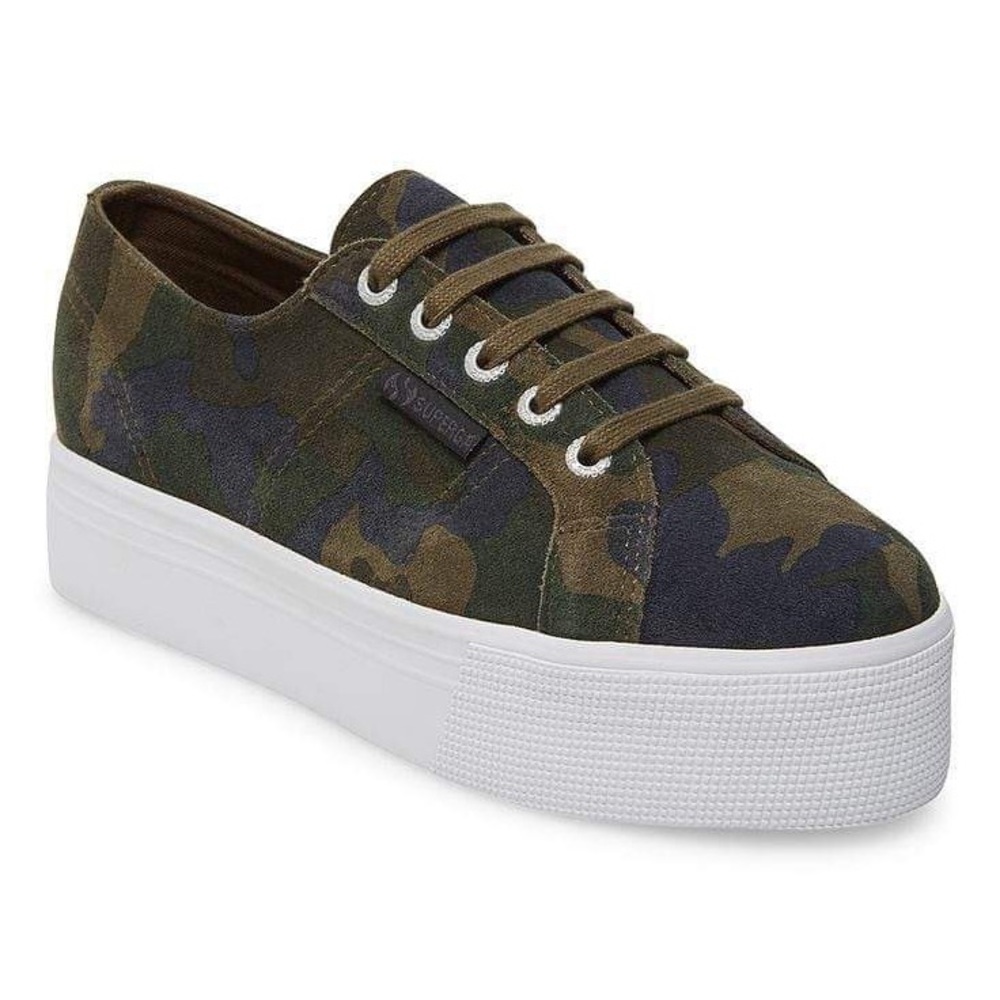 superga shoes size 8 1/2 military color in good condición